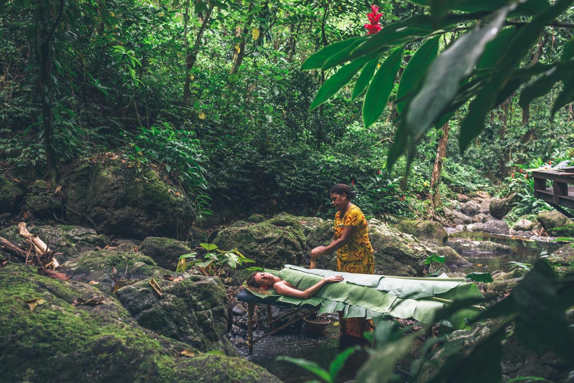 Koro Sun Resort & Rainforest Spa Савусаву Екстер'єр фото